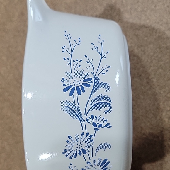 Vintage Pyrex Colonial Mist Casserole Dish! - Picture 7 of 16